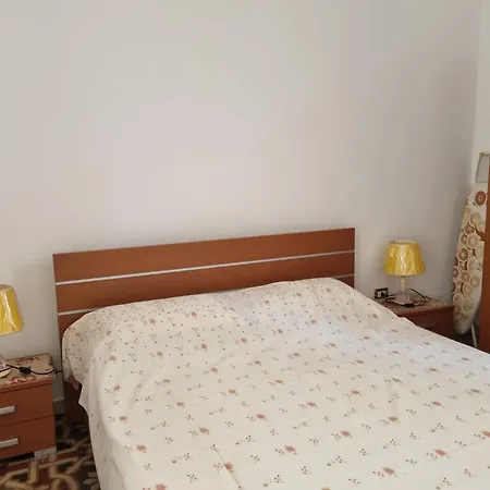 Apartment Mit Sonniger Dachterasse